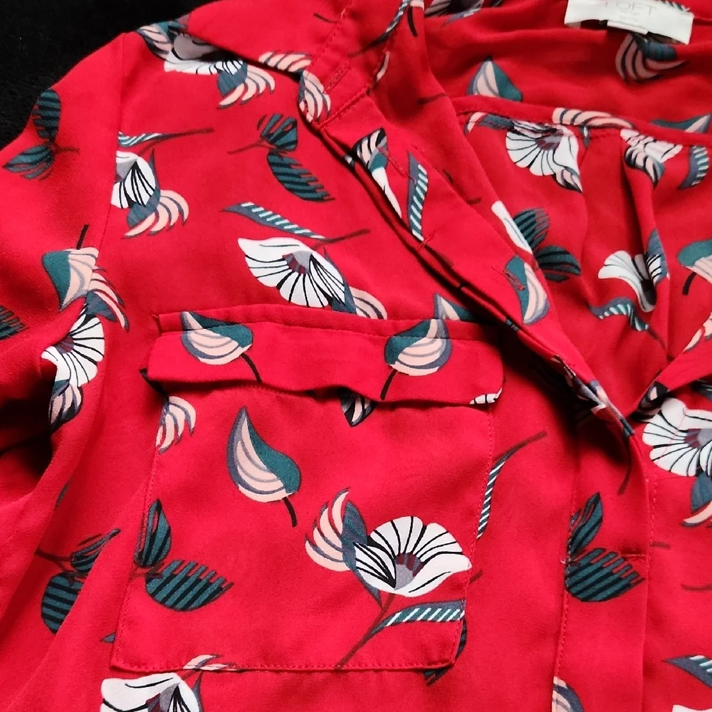 LOFT Red Floral Blouse - Picture 2 of 2